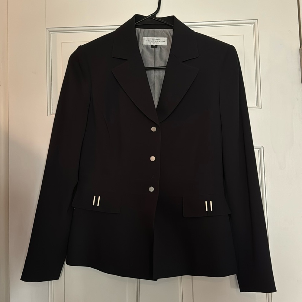 Tahari Black Blazer 4P